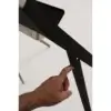 Flip-over met inklapbare poten om deze tegen de wand te plaatsen en ook daar te gebruiken