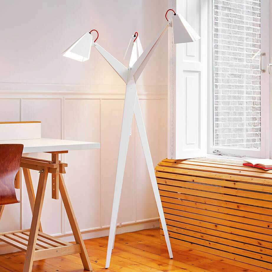 Design-vloerlamp-elegant-met-3-draaibare-lampenkappen