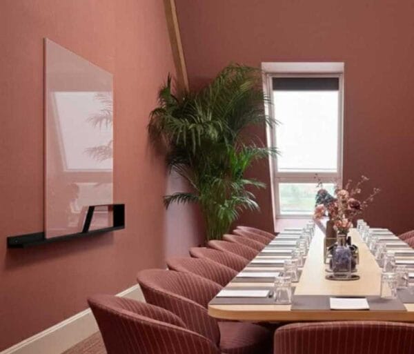 stijlvol magnetisch memobord | whiteboard 60x100 cm van StudioVIX kleur rose